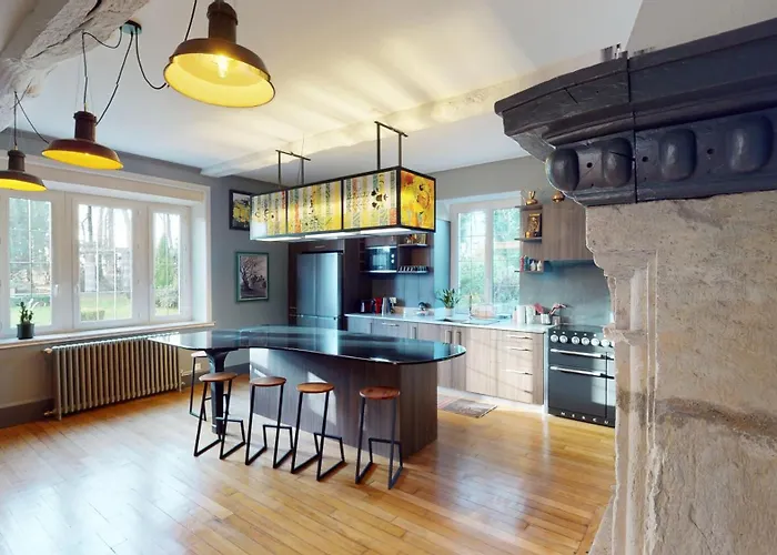 Chateau De Saint-clair